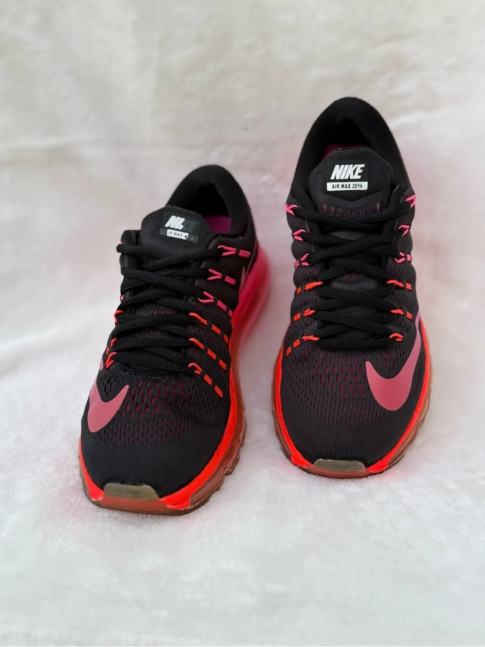 Nike Women’s Black and Pink Gradient Air Max Running Sneakers